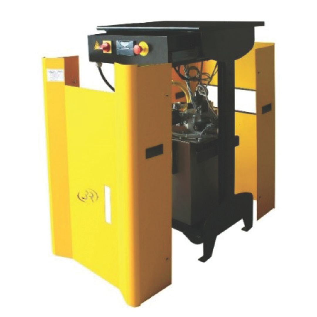 Vue hydraulique du pupitre de commande automatique pour machines d'essais Quantris4 3R